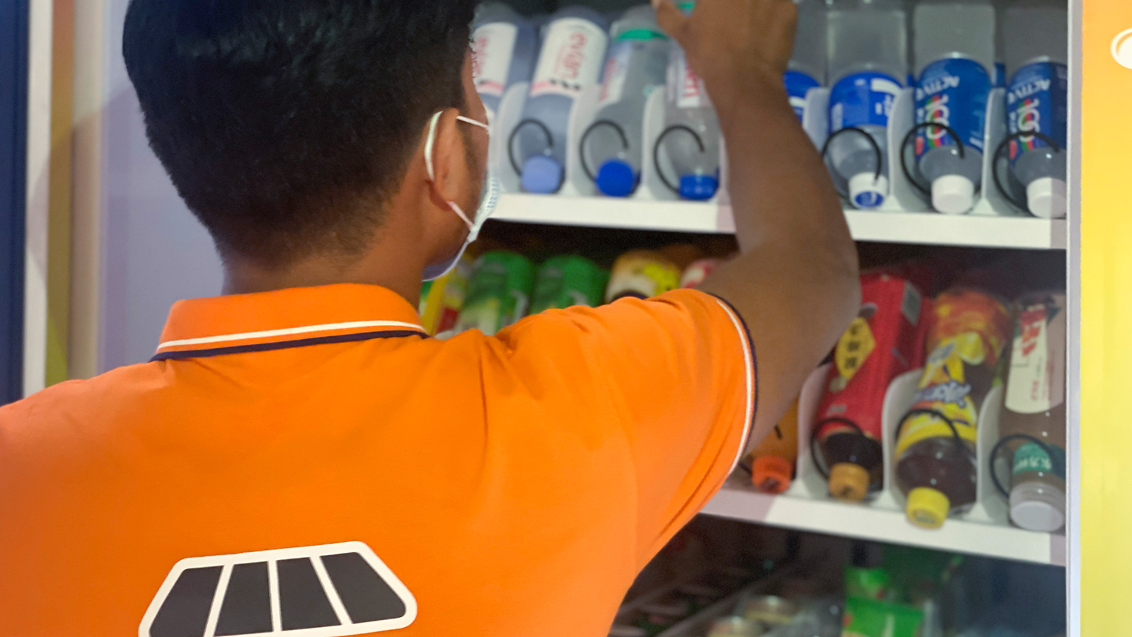 full-service-vending-mahine-and-power-bank-in-cambodia